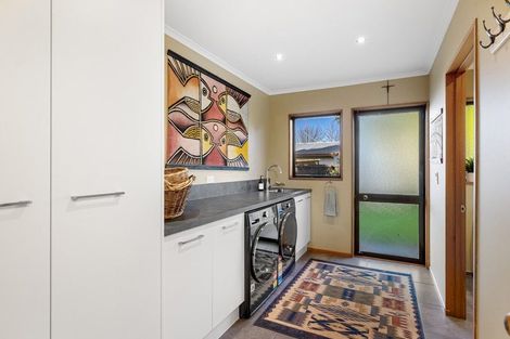 Photo of property in 5b Regency Crescent, Redwood, Christchurch, 8051