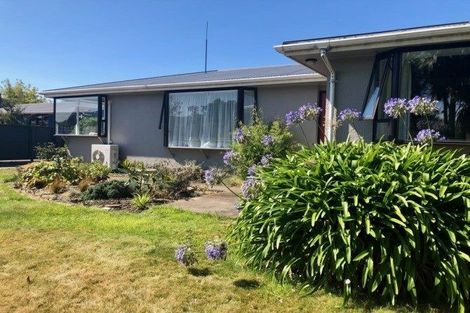 Photo of property in 5 Watkins Drive, Rangiora, 7400