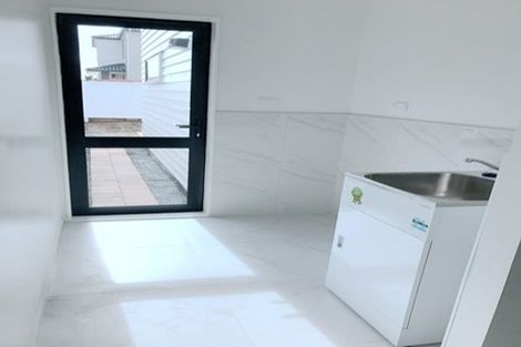 Photo of property in 21 Fairleigh Avenue, Mount Albert, Auckland, 1025