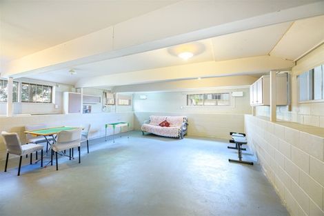 Photo of property in 35 Spence Road, Henderson, Auckland, 0612