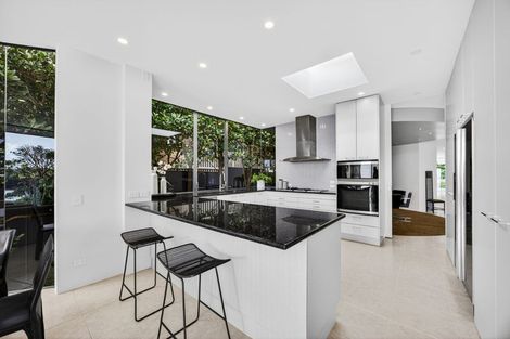 Photo of property in 19 Bournemouth Terrace, Murrays Bay, Auckland, 0630