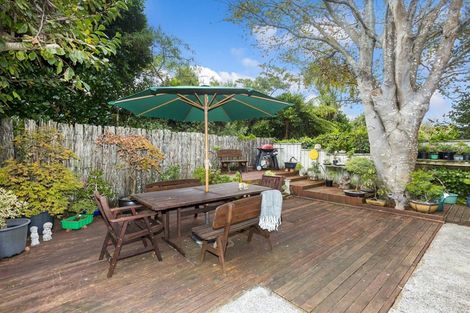 Photo of property in 50 Wai-iti Crescent, Woburn, Lower Hutt, 5010