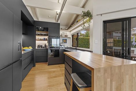 Photo of property in 2/27 Churchill Road, Murrays Bay, Auckland, 0630