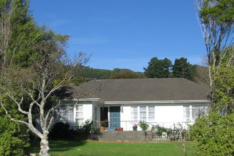 Photo of property in 34 Manuka Street, Stokes Valley, Lower Hutt, 5019