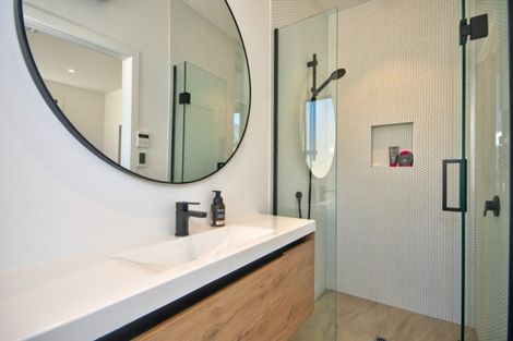 Photo of property in 3a Glenelg Lane, Jacks Point, 9371