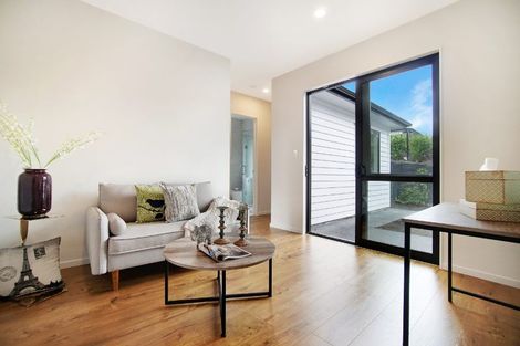 Photo of property in 59 Twin Parks Rise, Papakura, 2110