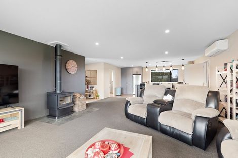 Photo of property in 11 Tui Place, Edendale, Wyndham, 9893