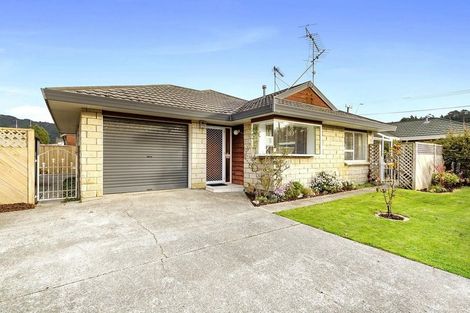 Photo of property in 2/237 Stokes Valley Road, Stokes Valley, Lower Hutt, 5019