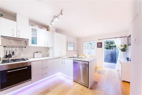 Photo of property in 8/46 West View Road, Westmere, Auckland, 1022