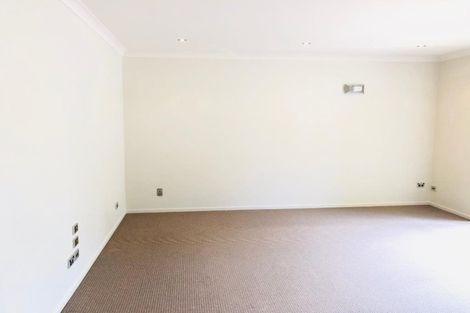 Photo of property in 219 Hill Road, The Gardens, Auckland, 2105