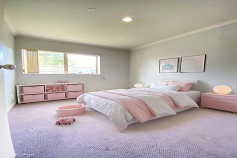 Photo of property in 70c Kayes Road, Pukekohe, 2120