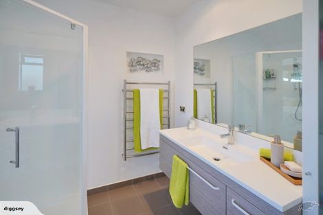 Photo of property in 10 Tawa Place, Parklands, Christchurch, 8083