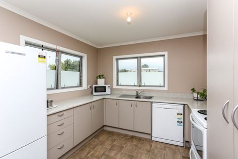 Photo of property in 13 Tohora Place, Spotswood, New Plymouth, 4310