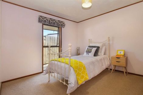 Photo of property in 4/4 Beach Road, Orewa, 0931