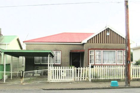 Photo of property in 12 Luxford Street, Berhampore, Wellington, 6023