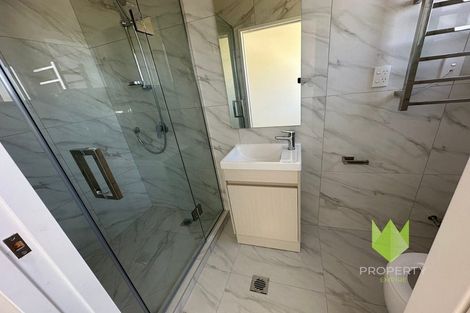 Photo of property in 20b Crestview Rise, Papakura, 2110