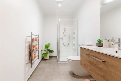 Photo of property in 13 Hudson Bay Road, Hobsonville, Auckland, 0616