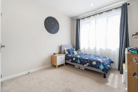 Photo of property in 18 Kahika Grove, Huapai, Kumeu, 0810