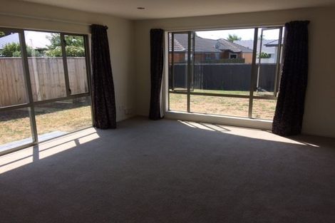 Photo of property in 218 Wainoni Road, Avondale, Christchurch, 8061