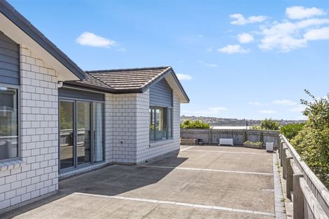 Photo of property in 16 Ken Douglas Drive, Aotea, Porirua, 5024