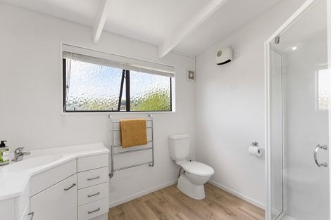 Photo of property in 11 Renata Road, Otaki, 5512