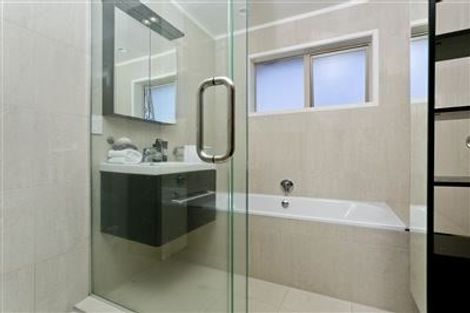 Photo of property in 1/226 Forrest Hill Road, Forrest Hill, Auckland, 0620