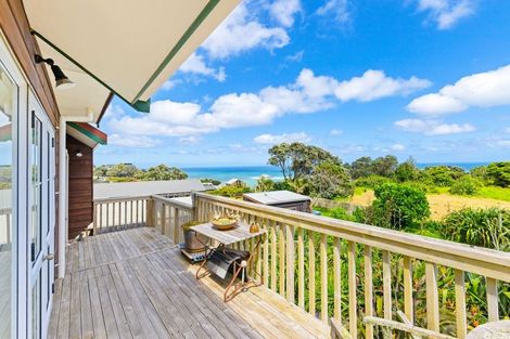 Photo of property in 12 Edwin Mitchelson Road, Muriwai, Waimauku, 0881
