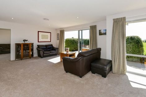 Photo of property in 36 Whitcombe Place, Darfield, 7571