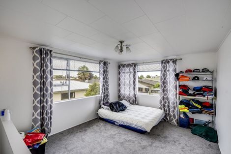 Photo of property in 11 Chester Street, Taradale, Napier, 4112