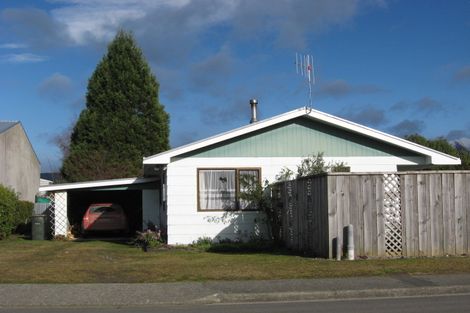 Photo of property in 5 Pompolona Street, Te Anau, 9600