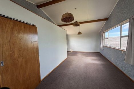Photo of property in 109 Karaka Street, Castlecliff, Whanganui, 4501