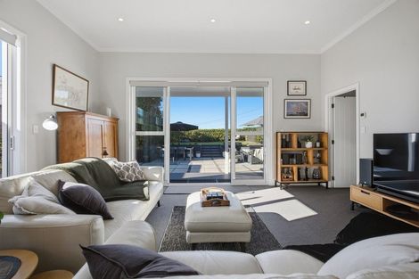 Photo of property in 25 Standish Street, Westown, New Plymouth, 4310