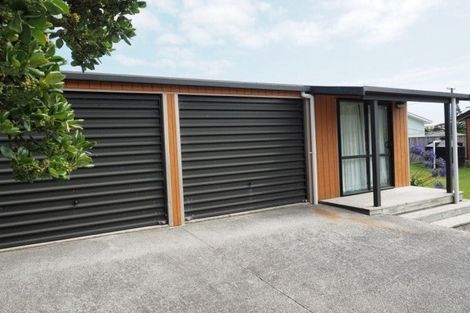 Photo of property in 66 Park Avenue, Waitarere Beach, Levin, 5510