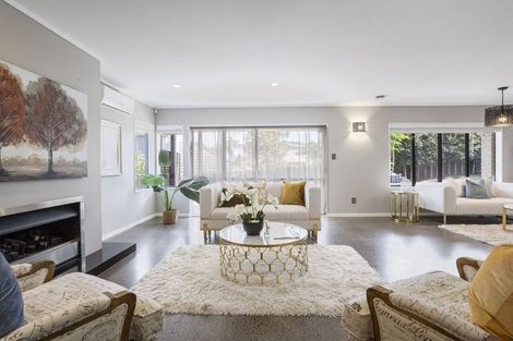 Photo of property in 37 Rochester Crescent, Somerville, Auckland, 2014