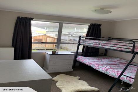 Photo of property in 27 Backhurst Grove, Massey, Auckland, 0614