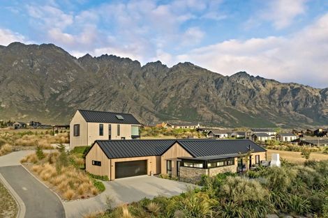 Photo of property in 9 Arran Lane, Jacks Point, Queenstown, 9371