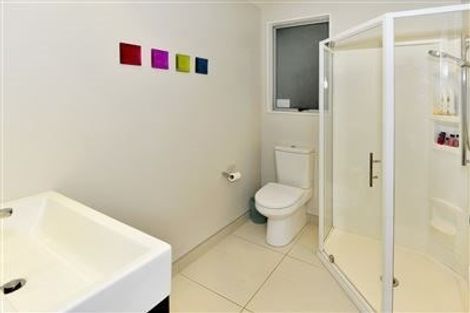 Photo of property in 20 Garmons Way, Castor Bay, Auckland, 0620