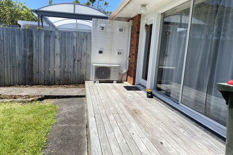 Photo of property in 2/1369 Dominion Extension, Mount Roskill, Auckland, 1041