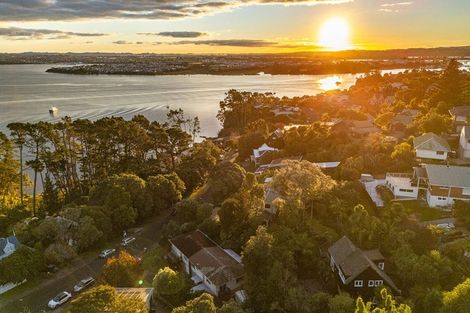 Photo of property in 27 Rosecamp Road, Beach Haven, Auckland, 0626