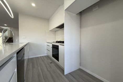 Photo of property in 4 Tawapou Close, Massey, Auckland, 0614