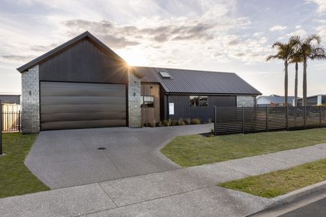 Photo of property in 46 Montiicola Drive, Papamoa Beach, Papamoa, 3118