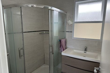 Photo of property in 32 Diana Drive, Glenfield, Auckland, 0627