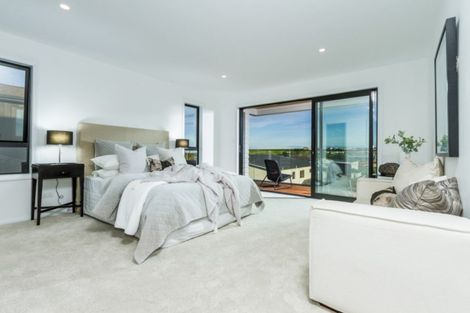 Photo of property in 19 Tawatawa Street, Long Bay, Auckland, 0630