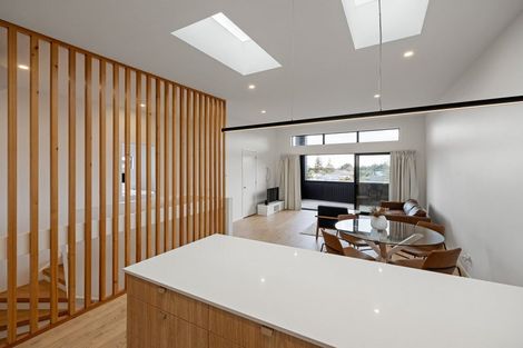 Photo of property in 2/7 Tarbett Road, Hillcrest, Hamilton, 3216