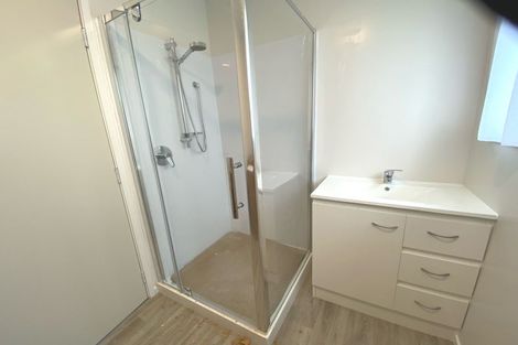 Photo of property in 24 Fitzwater Place, Henderson, Auckland, 0612