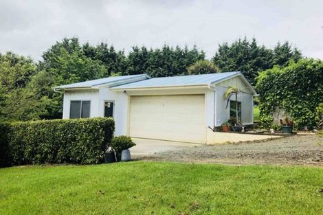 Photo of property in 3008 Kaipara Coast Highway, Glorit, Warkworth, 0984