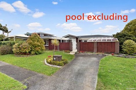 Photo of property in 1 Holly Way, Sunnyhills, Auckland, 2010