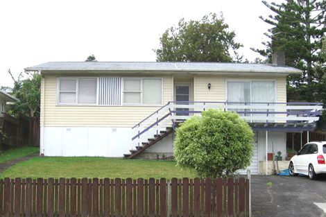 Photo of property in 15 Crystal Avenue, Glendene, Auckland, 0602
