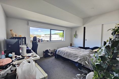 Photo of property in 77b Herald Street, Berhampore, Wellington, 6023
