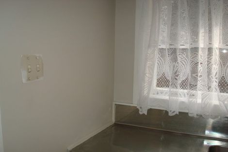 Photo of property in 43 Blease Street, New Lynn, Auckland, 0600